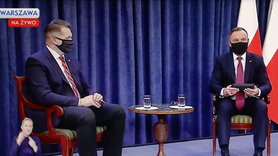 Powrót do szkół. Prezydent tłumaczy decyzje podjęte przez rząd