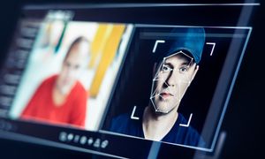 Jak odróżnić prawdziwe zdjęcie od AI? Liczy się wzrok, nie wiedza