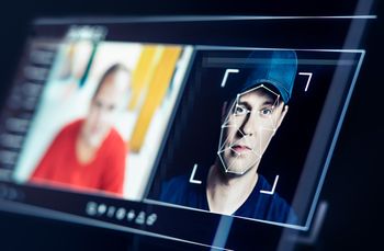 Jak odróżnić prawdziwe zdjęcie od AI? Liczy się wzrok, nie wiedza