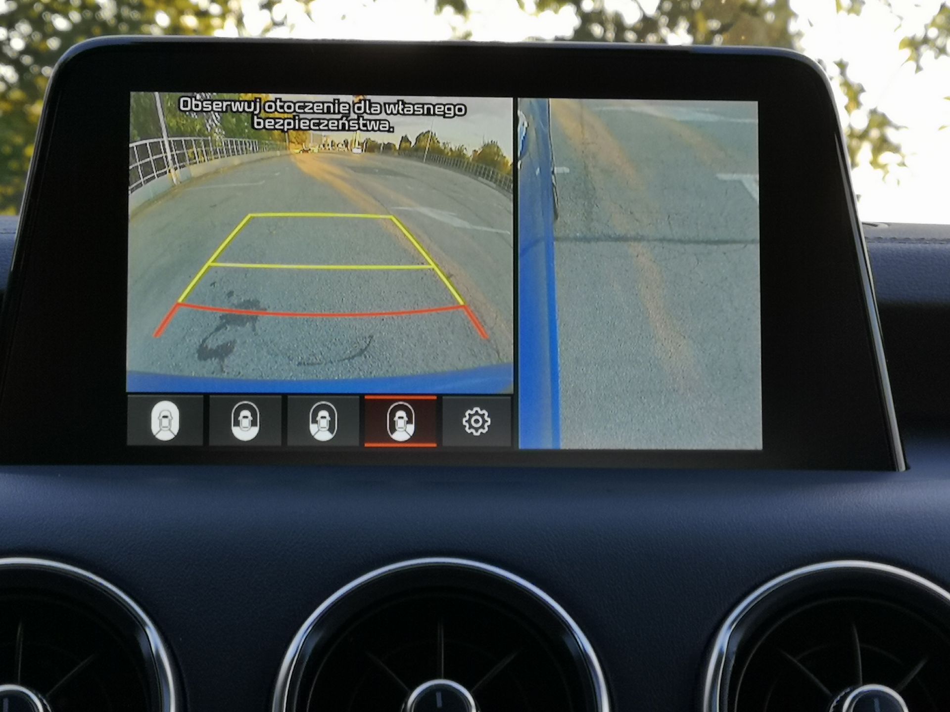 Krótki test Kia Stinger GT Line: Wspomaganie parkowania i audio Harman Kardon 7