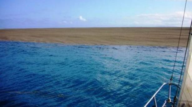 Na Pacyfiku pojawiła się nowa, pływająca „wyspa”. Jest większa od Izraela [wideo] 1