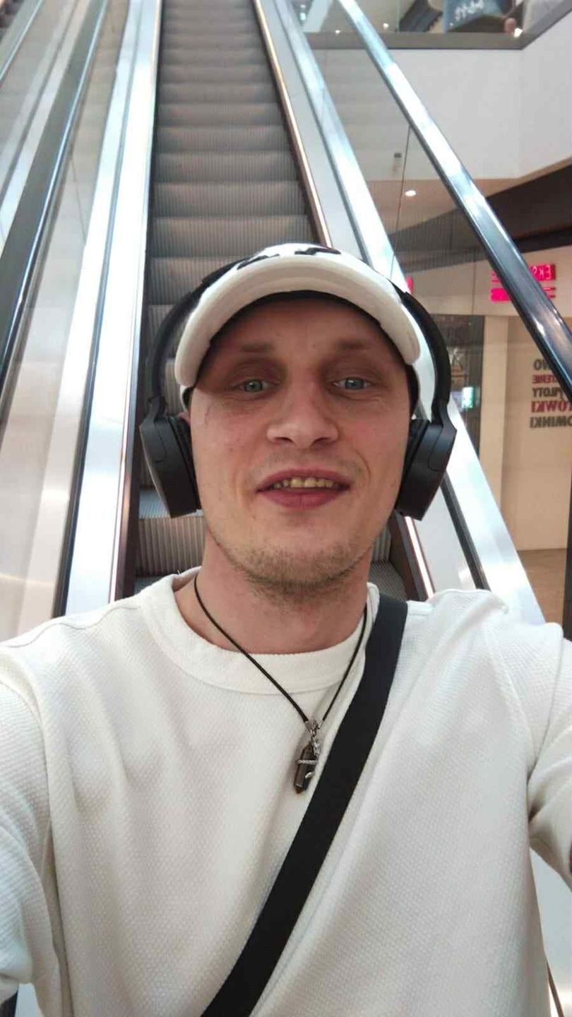 Pobitego 34-letniego Marcina znalazł przypadkowy przechodzeń w wejściu do windy