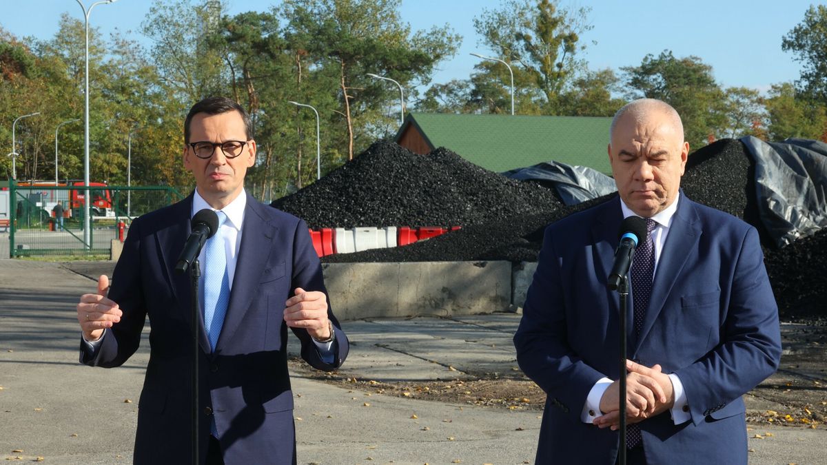 Samorządy mają problem z pozbyciem się niesprzedanego węgla