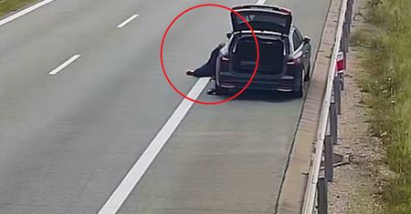 Szokujące nagranie. "Szkoda, że cały się nie położył na drodze"