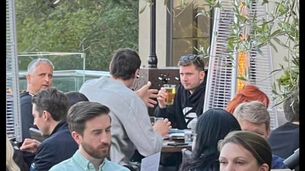 Luka Doncić pije alkohol