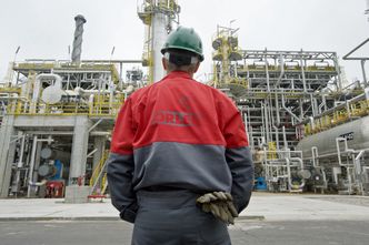 Zakończenie importu ropy z Rosji. Zapytali Polaków o zdanie