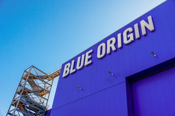 Bezos goni Muska. Blue Origin buduje nowy obiekt na Florydzie
