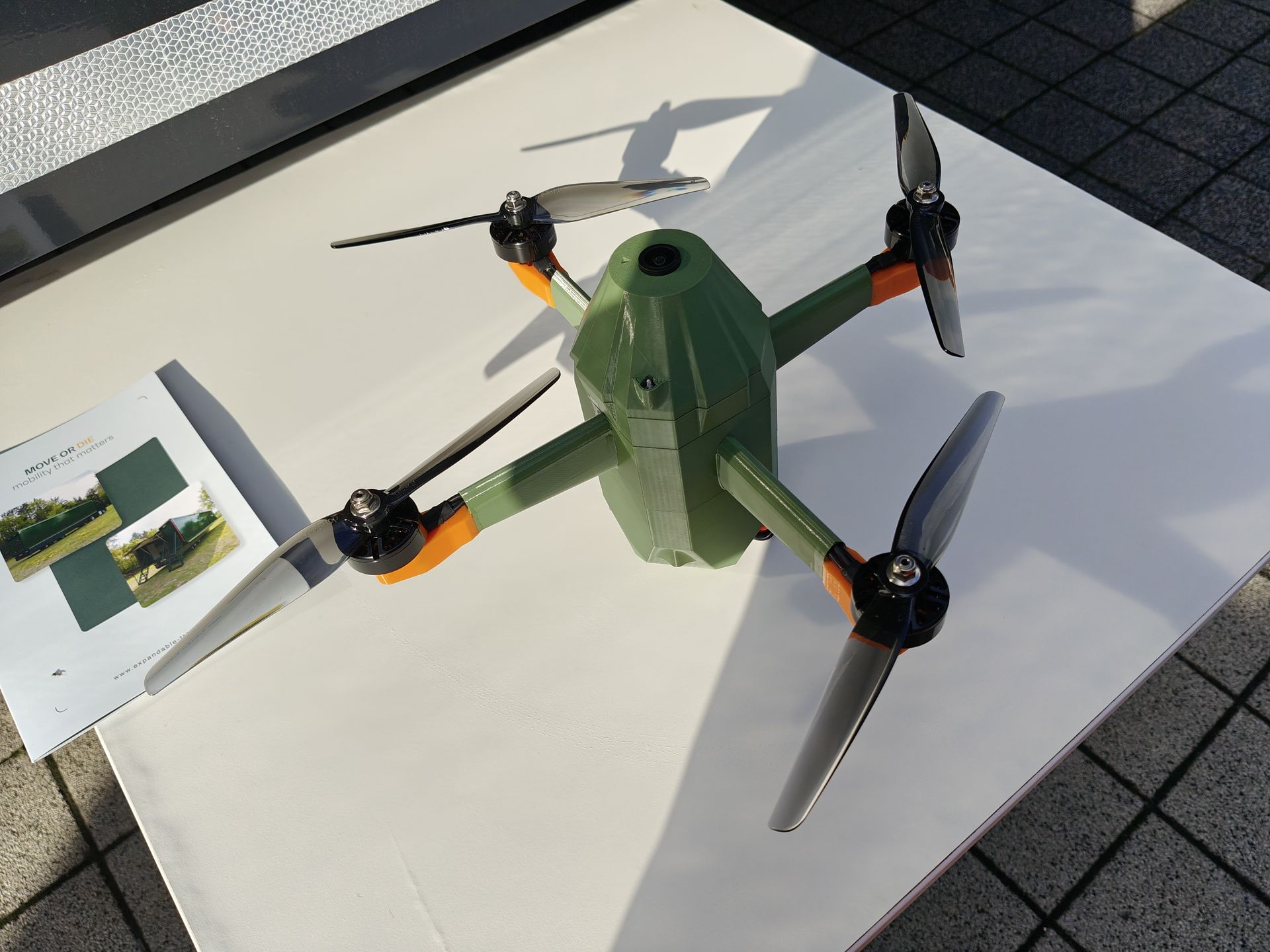 Kontrdron K-crusher.