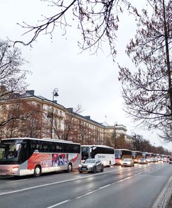 Protesty w Warszawie. Przewoźnicy strajkowali przed kancelarią premiera