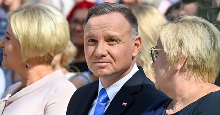 Mało kto wie, że Andrzej Duda ma dwie siostry. Jedna z nich została ADOPTOWANA. Co wiemy o Dominice Dudzie?