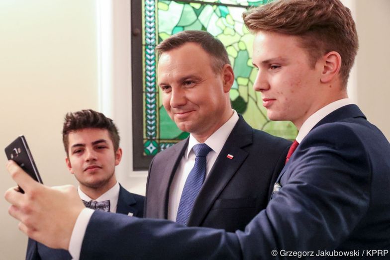 Prezydent Andrzej Duda z młodymi muzykami