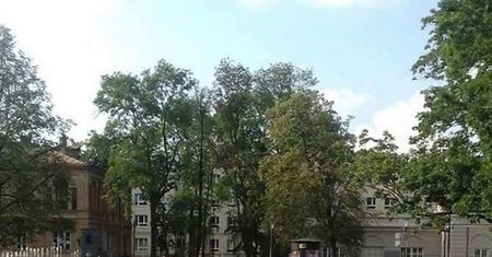 Jest upał, więc pozwalasz dziecku pluskać się w miejskiej fontannie? To niebezpieczne