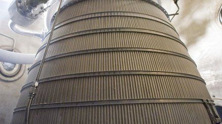 CECE - Silnik, który nagrzewa się do 2760 °C produkuje lód 1