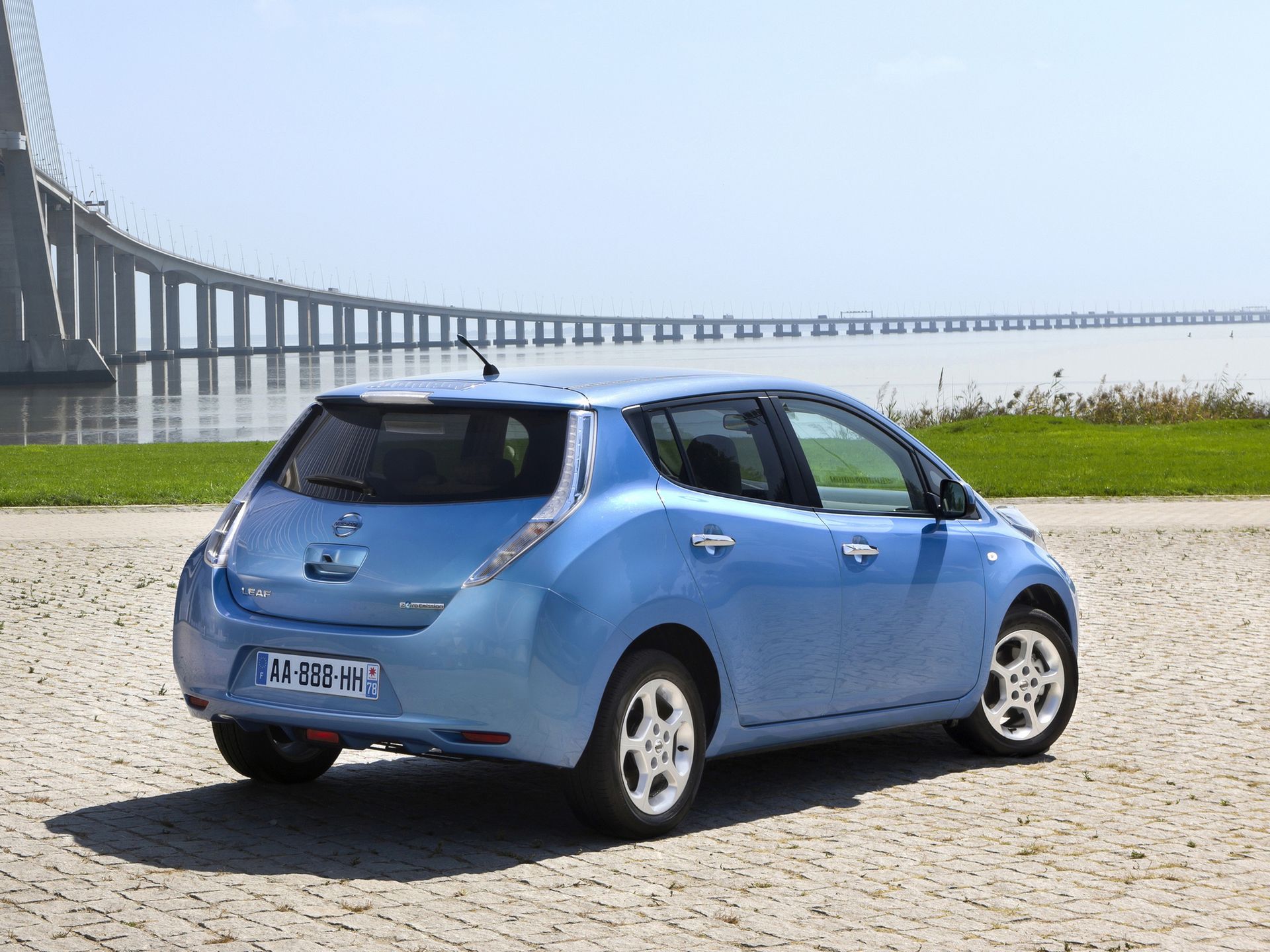 Nissan Leaf 4
