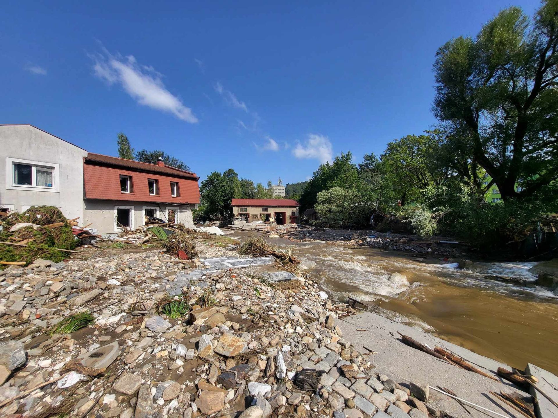 Restauracja Cherry Pepperoni po powodzi