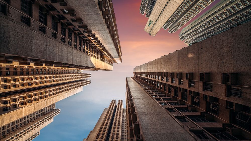 Peter Stewart pokazuje, że wieżowce najlepiej fotografować z dołu 1