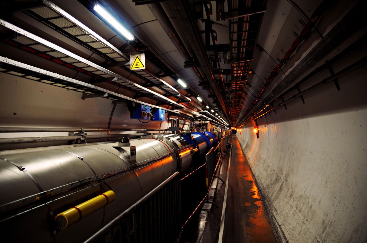 Wielki Zderzacz Hadronów - zdjęcie ilustracyjne