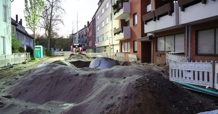 Wybuchła bomba z II wojny światowej. Domy zniszczone