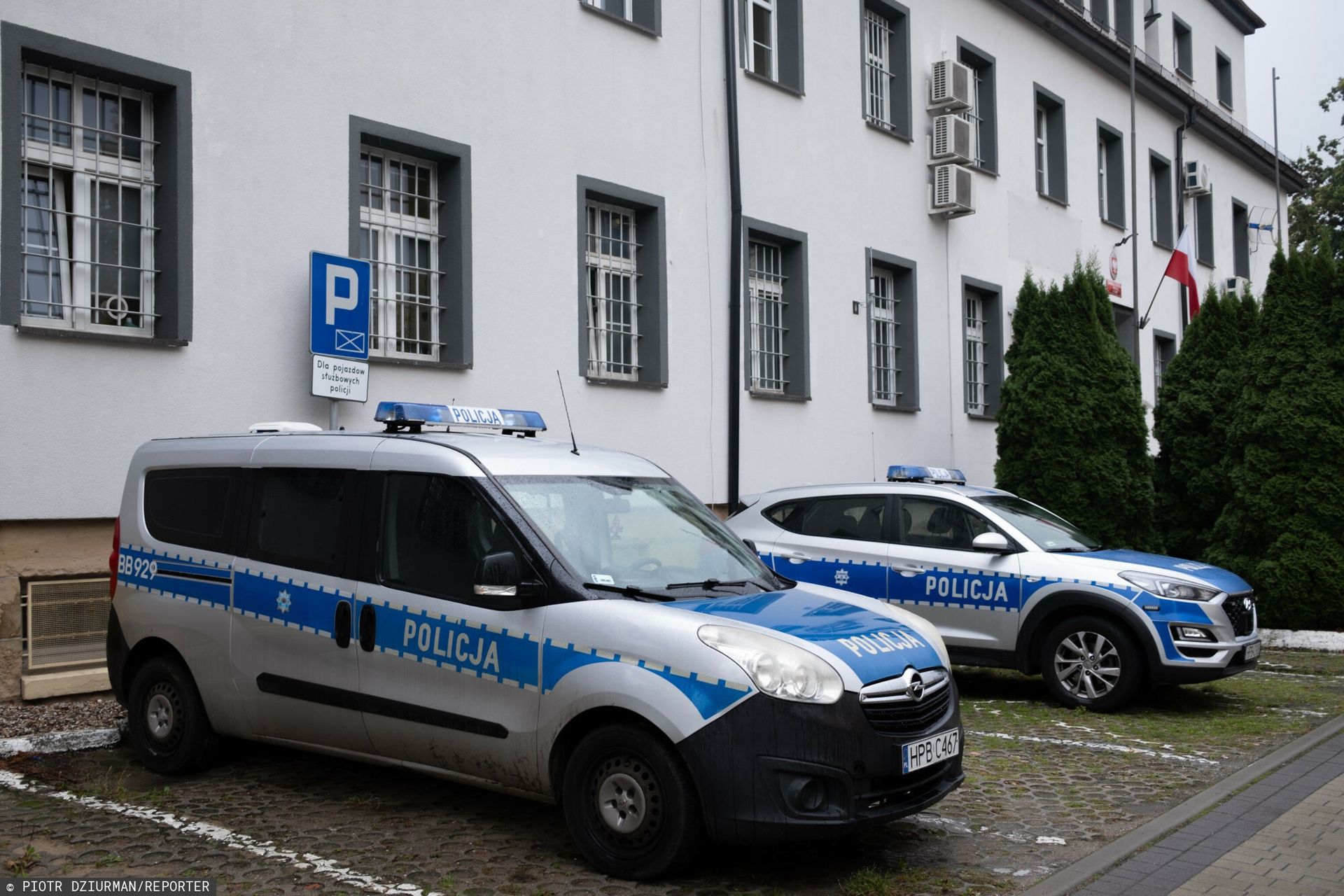 Strzały w bloku w Lubinie. Sąsiedzi słyszeli pukanie przed tragedią