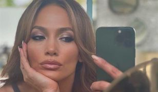 Jennifer Lopez wygląda zupełnie inaczej niż zwykle. Wszystko za sprawą tego stroju