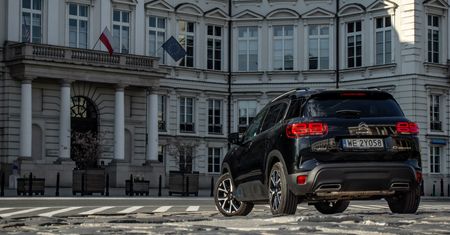 Test: Citroën C5 Aircross Hybrid 225 – z trójki koncernowych braci najlepiej odnajduje się w swojej roli