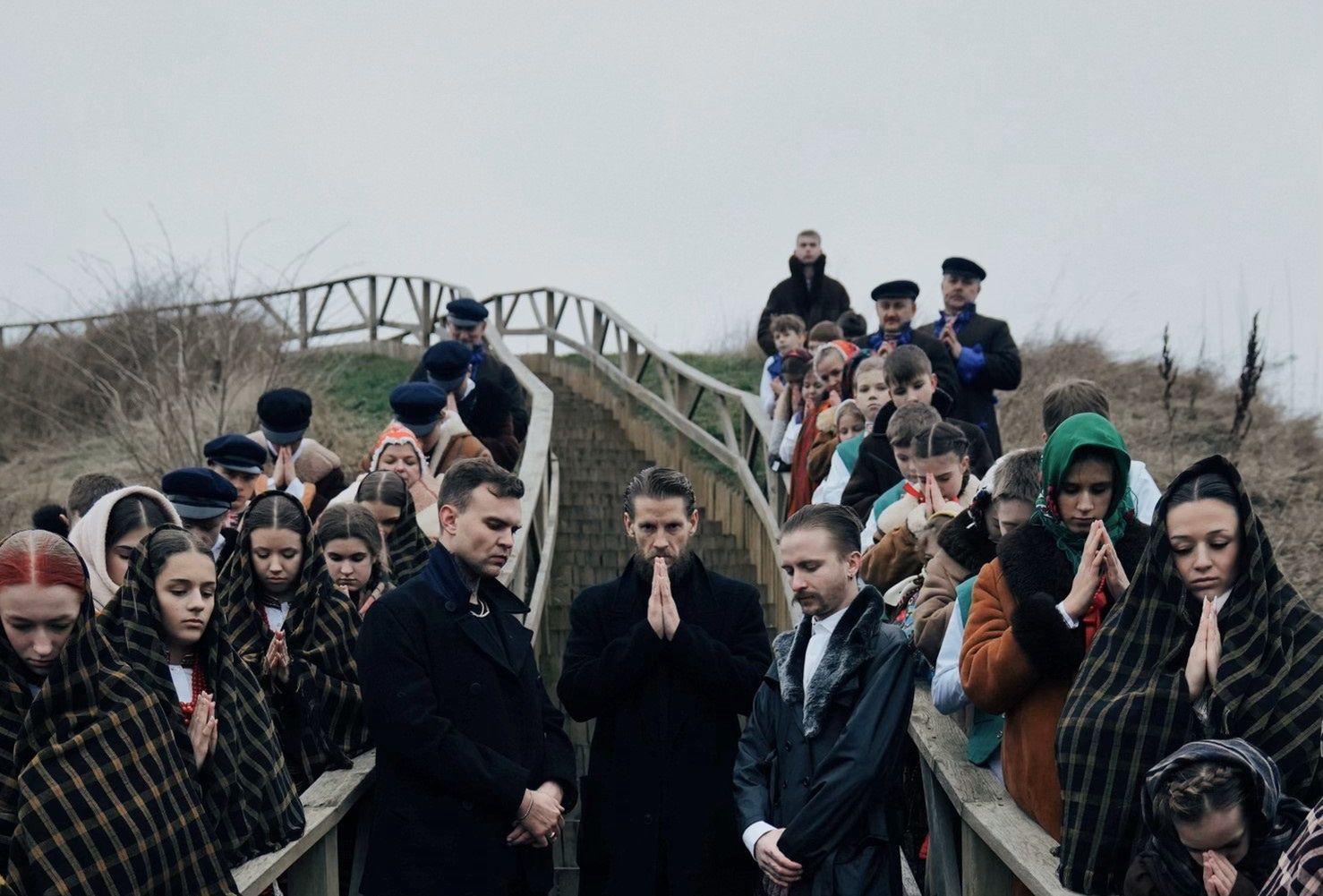Wcielający się w główną rolę Sebastian Fabijański wykonał również piosenkę promocyjną do filmu "Powstaniec 1863"