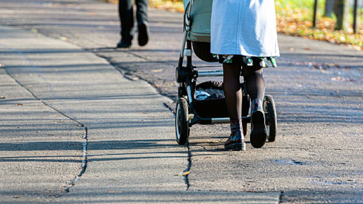 Kobieta opiekowała się trójką swoich synów będąc pod wpływem alkoholu.