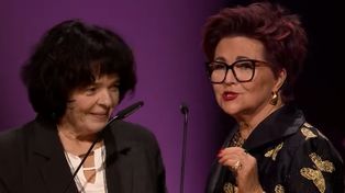 Katarzyna Grochola i Jolanta Kwaśniewska zaliczyły WPADKĘ na Bestsellerach Empiku. "Ja już chyba mówię, nie?"