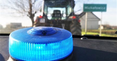 Rudna. Czas w pracy umilał sobie alkoholem. Wpadł wracając ciągnikiem do domu