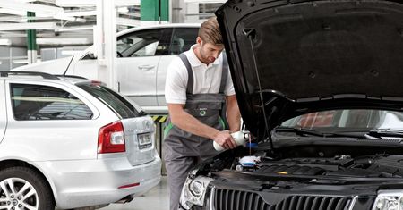 O czym musisz przypomnieć mechanikowi podczas przeglądu poza ASO?