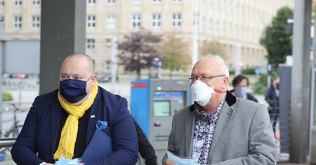 Koronawirus w Polsce. Krzysztof Simon przypomni o maseczkach. Usłyszymy jego głos w tramwajach i autobusach