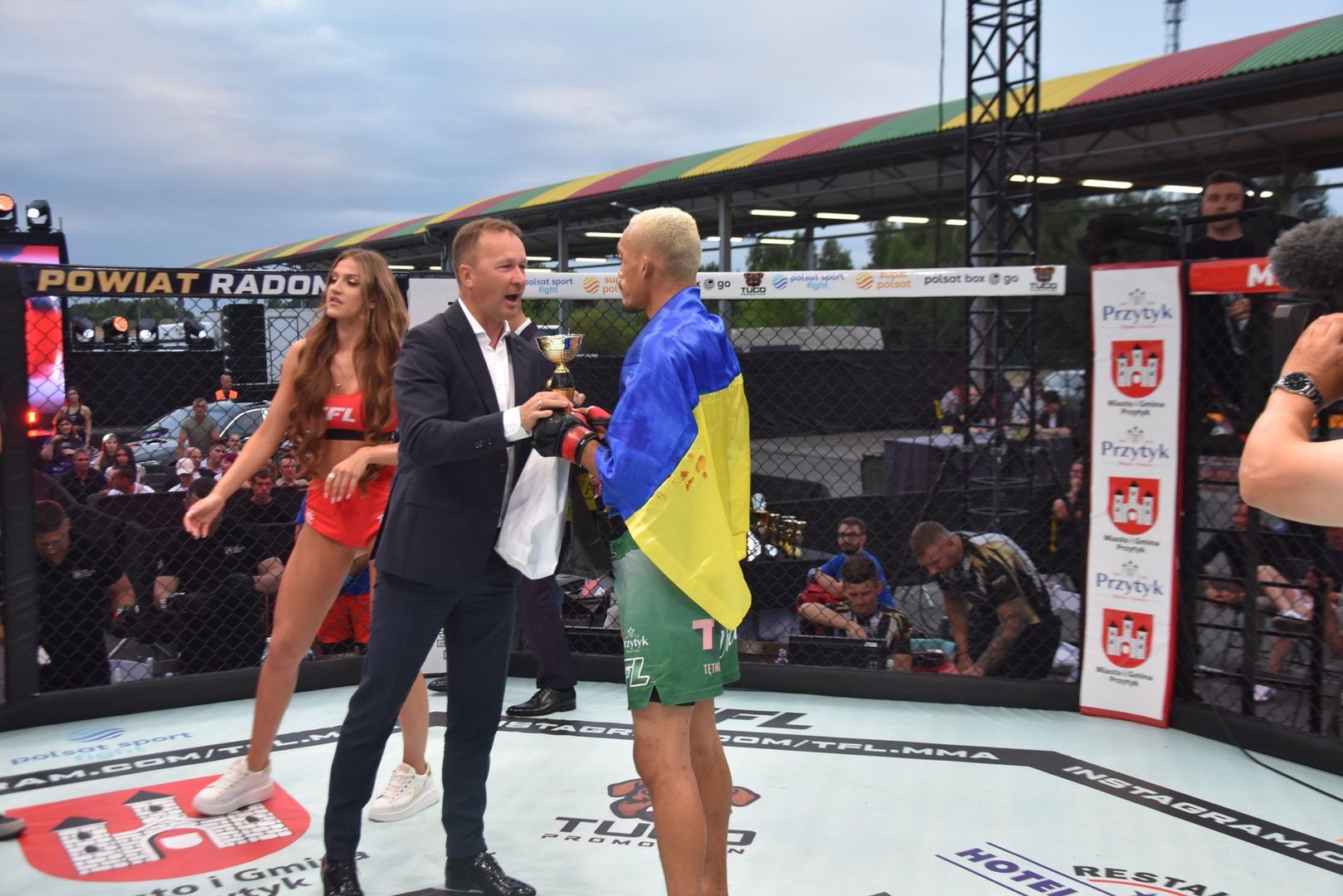 Wielkie emocje podczas walk na gali MMA, ThunderStriuke Fight League 34 w Przytyku