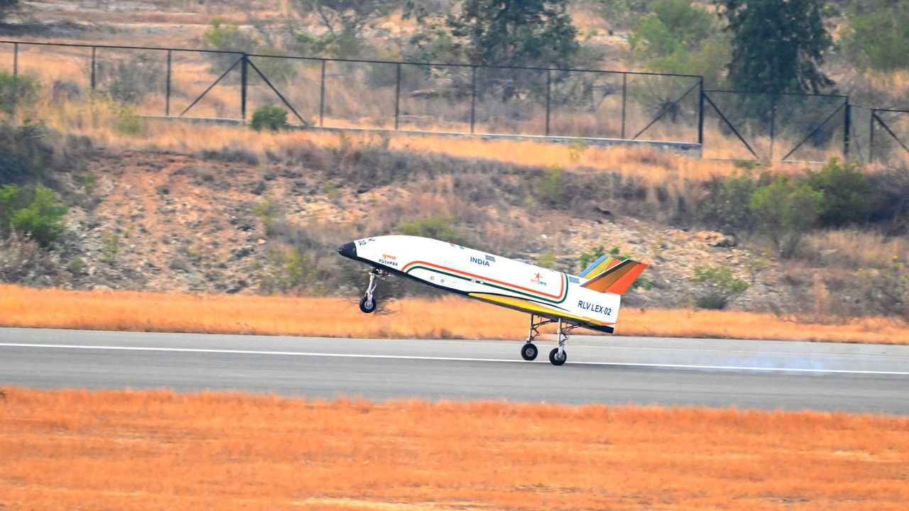 India conducted a successful test of the RLV-TD Pushpack spaceplane demonstrator.