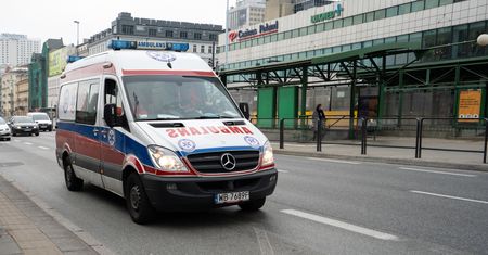 Dramatyczne wyznania ratowników. "Ludzie ukrywają objawy, obrażają nas, nazywają mafią covidową"