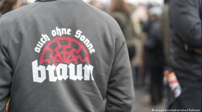 MSW Niemiec: prawicowi ekstremiści z pozwoleniem na broń jeżdżą do Ukrainy