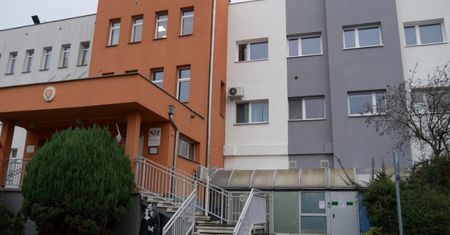 Trudna sytuacja finansowa szpitala w Grodzisku Wielkopolskim – restrukturyzacja i kredyt na ratunek