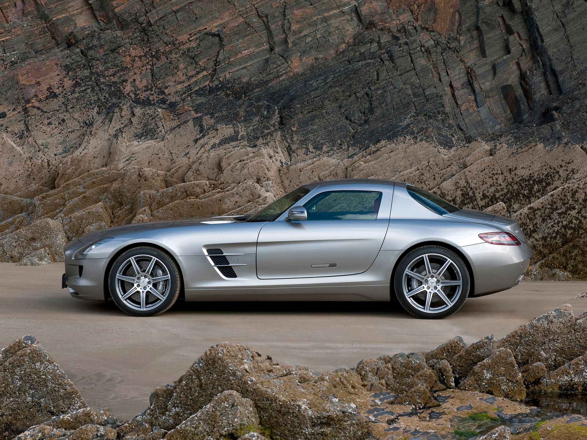 Żegnamy króla: odchodzi Mercedes-Benz SLS AMG 120