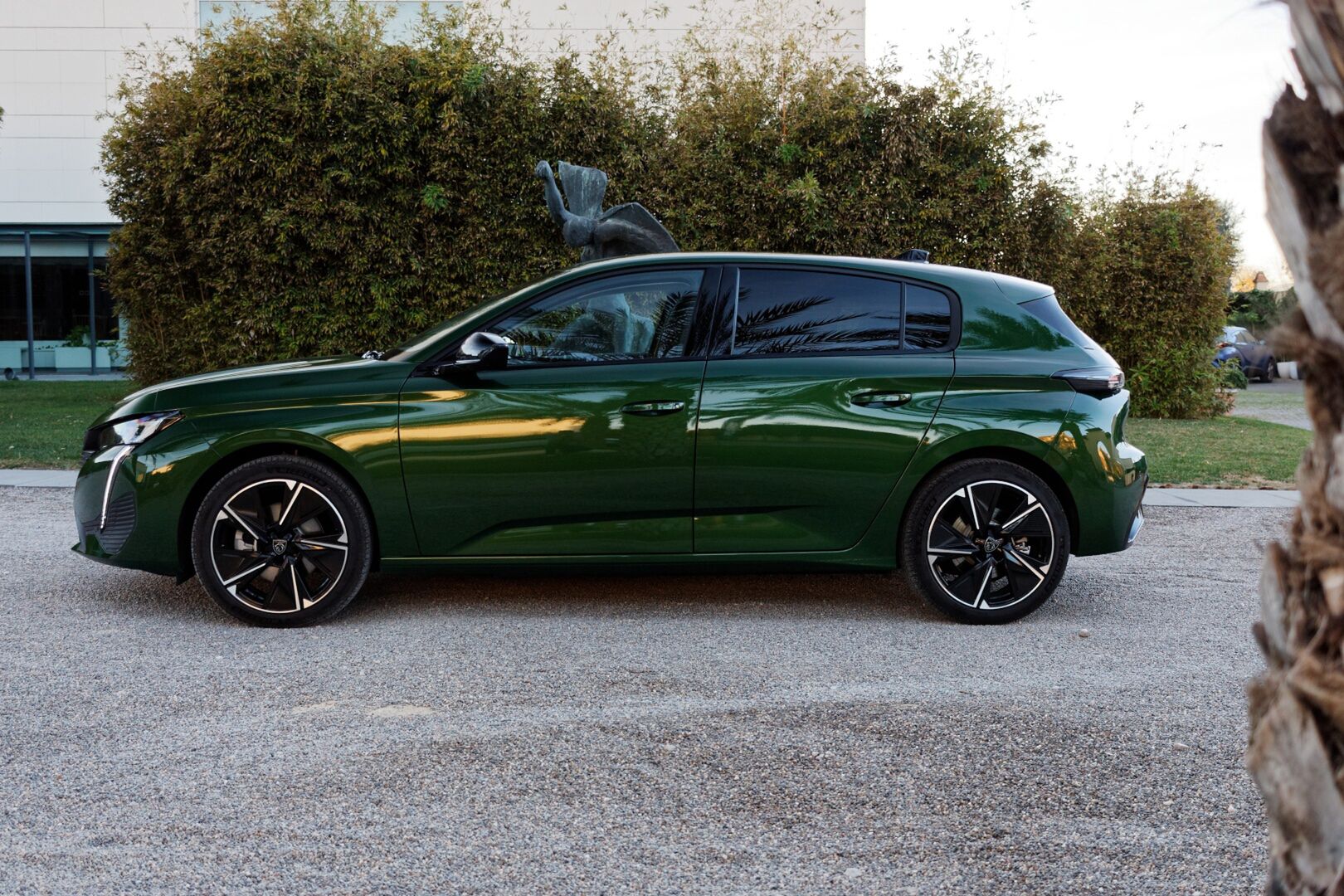Peugeot E-308