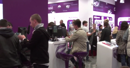 Komórkomania.TV: Wideorelacja z nocnej premiery iPhone'a 5 w Play