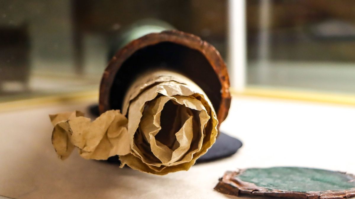 W kapsule czasu znajdowały się dokumenty i monety