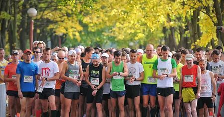 Startuje Pierwsza Dycha do Maratonu. Uwaga na utrudnienia w ruchu [TRASA]