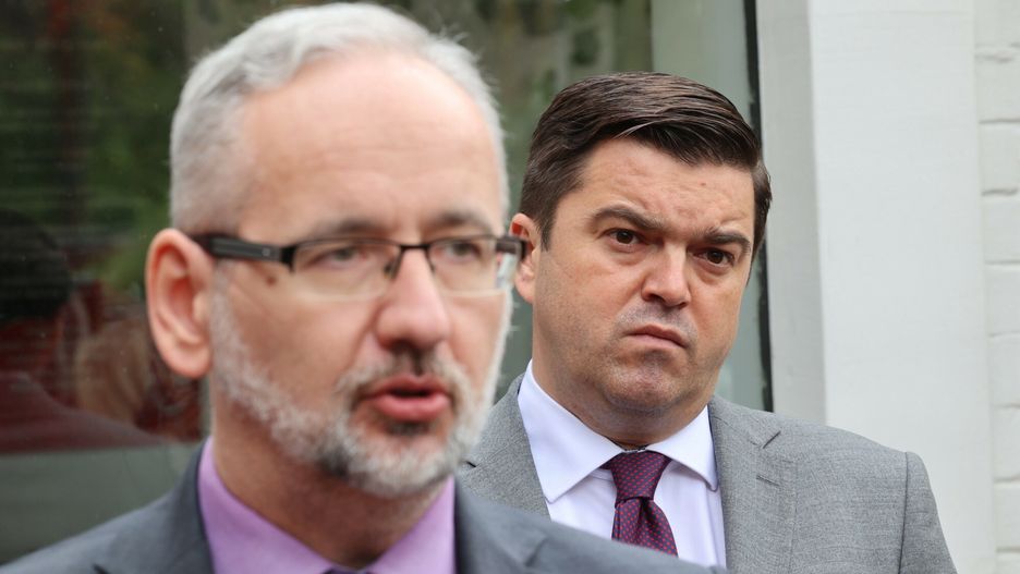 Minister zdrowia o kampanii "Powiedz co czujesz. Zdemaskuj emocje"04.11.2021 Warszawa Konferencja ministra zdrowia Adama Niedzielskiego o kampanii nt problemow psychicznych dzieci i mlodziezy "Powiedz co czujesz. Zdemaskuj emocje"   fot Jacek Dominski/REPORTER
n/z: Adam Niedzielski, Wojciech AndrusiewiczJacek Dominski/REPORTER