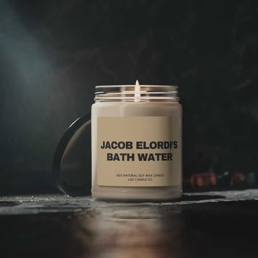 Świeczka o zapachu wody po kąpieli Jacoba Elordiego
