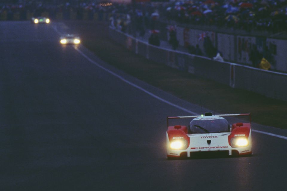 Toyota TS010 podczas 24h Le Mans 1992