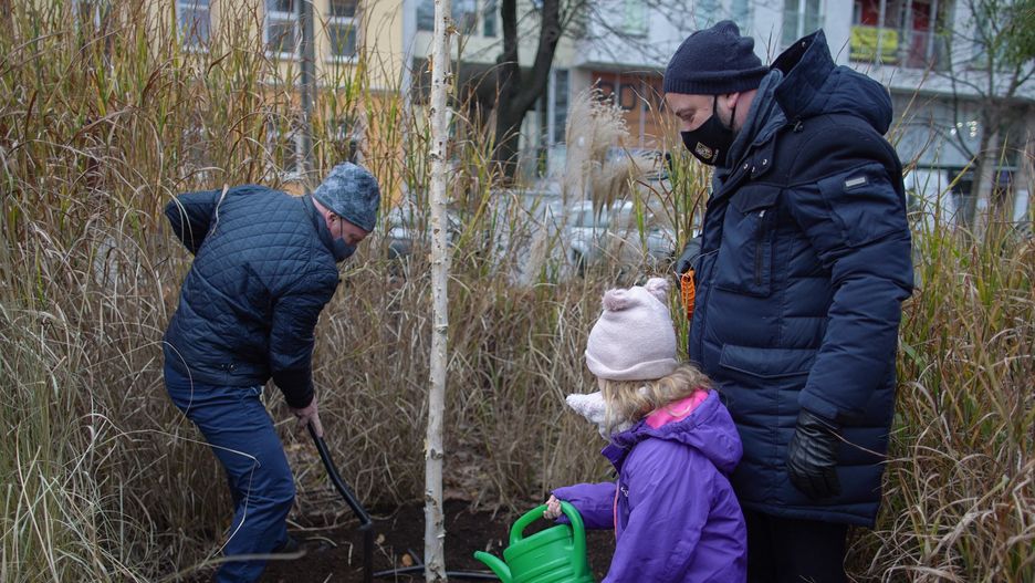 Wrocław. Drzewo pamięci Henryka Wujca. "Pozostanie z nami na zawsze"
