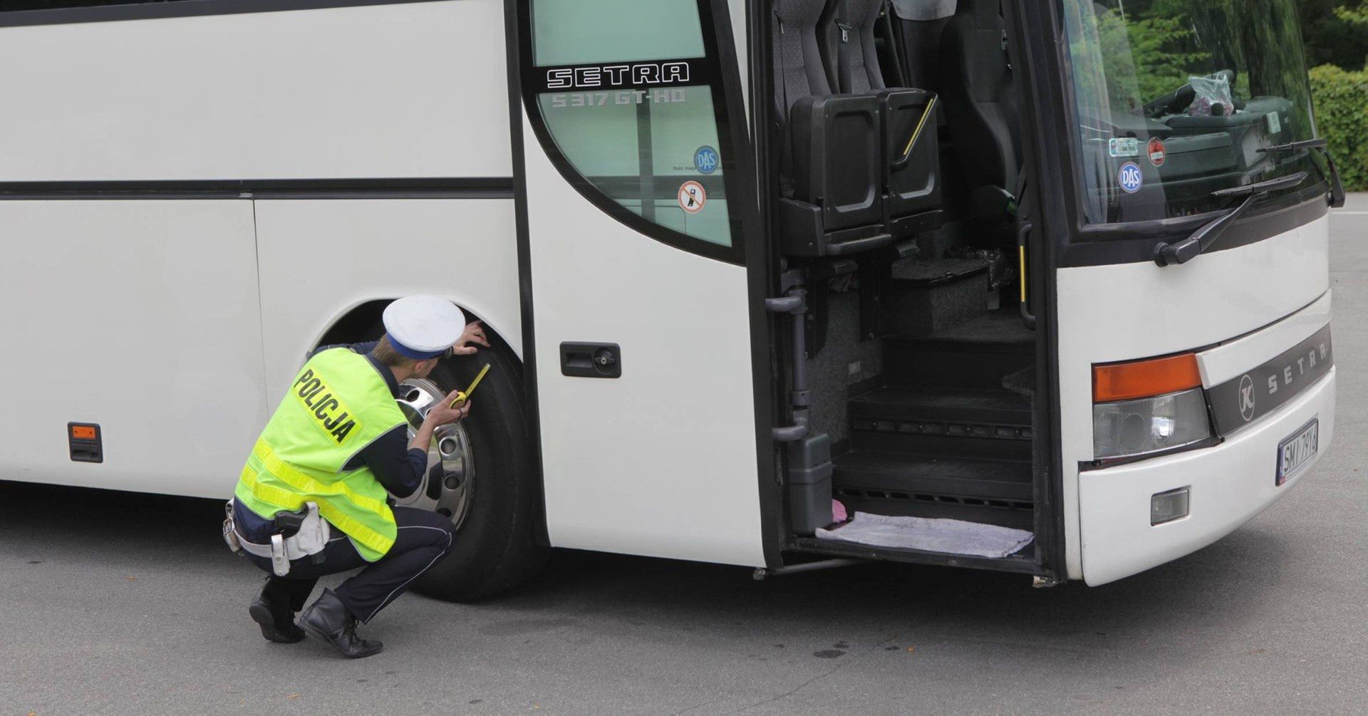 Śremscy policjanci będą kontrolować autobusy w dwóch wyznaczonych punktach na terenie Śremu. Zdjęcie ilustracyjne.