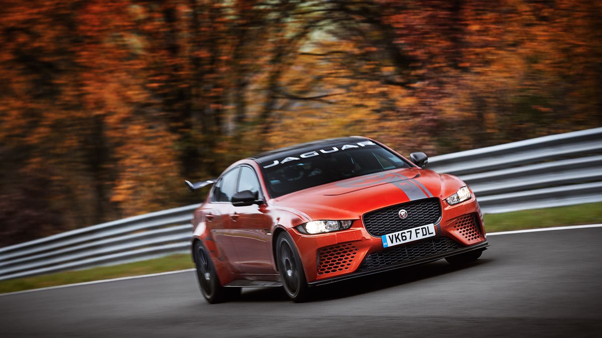Limitowany do 300 sztuk Jaguar XE SV Project 8 jest najszybszym sedanem w "Zielonym Piekle".