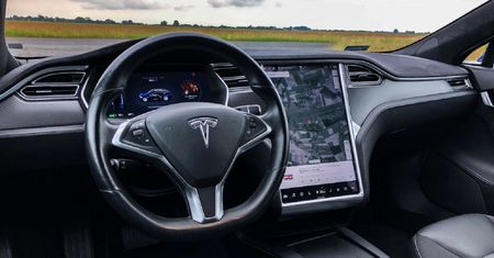 Tesla ma problem. Setki tysięcy samochodów do zwrotu!