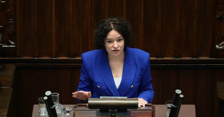 Senator sprzeciwił się dyscyplinie. Jest wniosek o wykluczenie z klubu