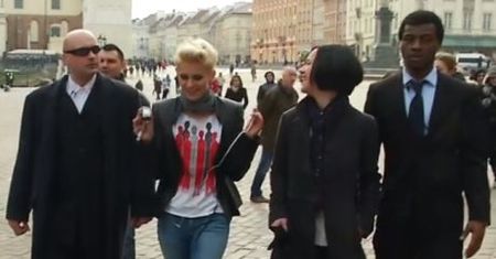 W jaki sposób w jeden dzień stać się gwiazdą?